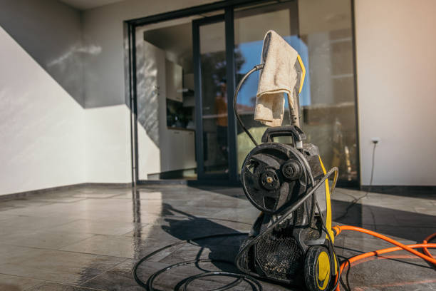 Best Sign and Awning Cleaning  in Ironwood, MI