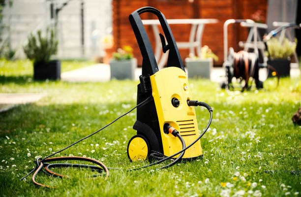 Best Animal Enclosure Cleaning  in Ironwood, MI